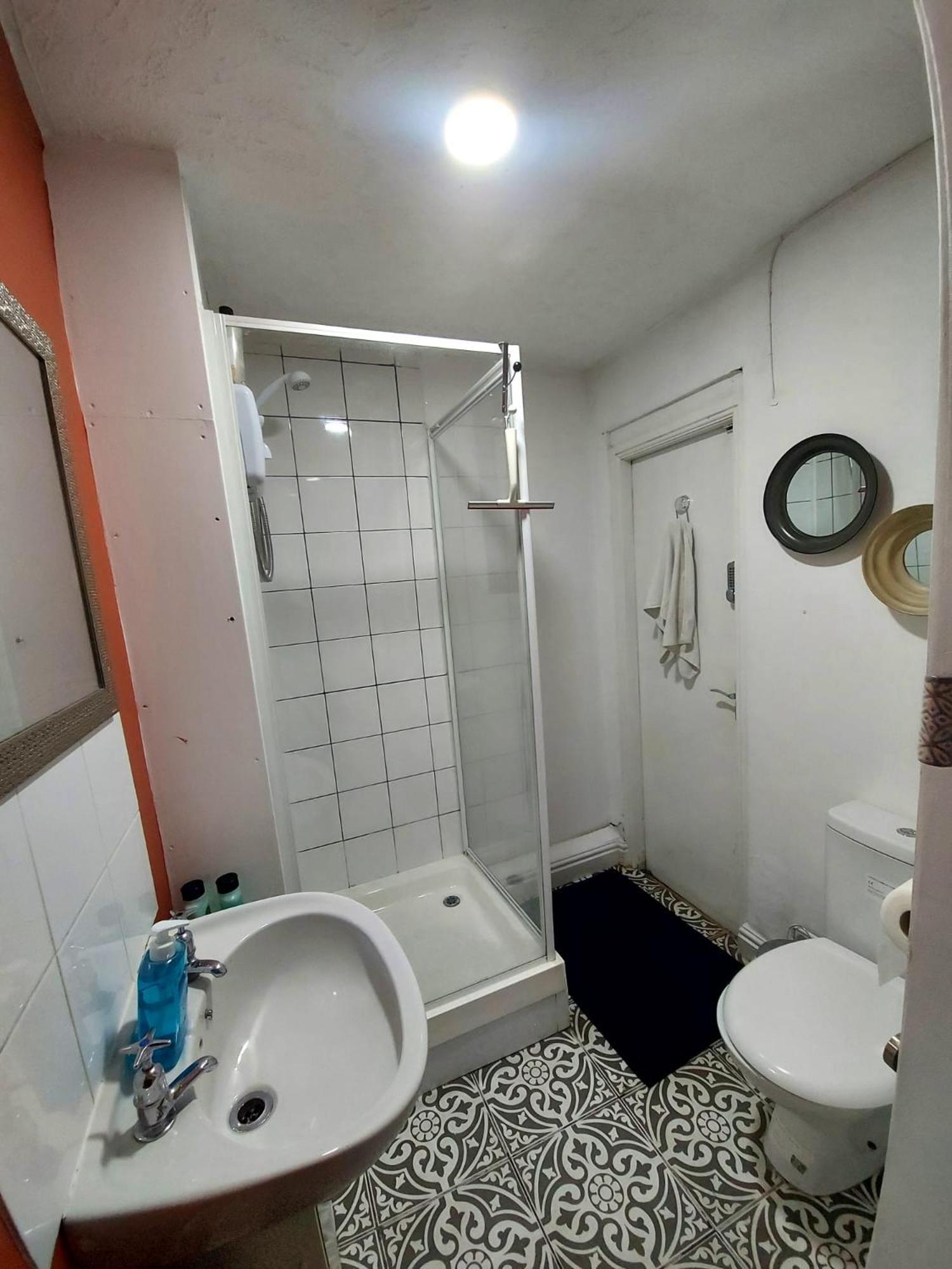 Kelsall Guest House Бирмингам Екстериор снимка